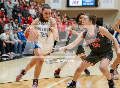 Thumbnail 1 in Fishers vs. Hamilton Southeastern (IHSAA 4A Sectional 6 Championship) photogallery.