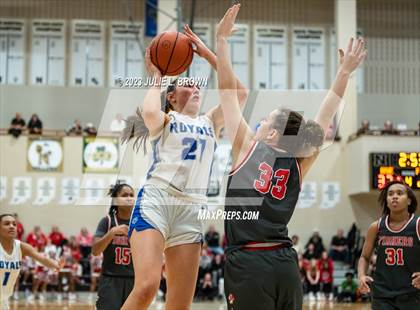 Thumbnail 1 in Fishers vs. Hamilton Southeastern (IHSAA 4A Sectional 6 Championship) photogallery.