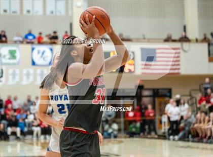 Thumbnail 3 in Fishers vs. Hamilton Southeastern (IHSAA 4A Sectional 6 Championship) photogallery.