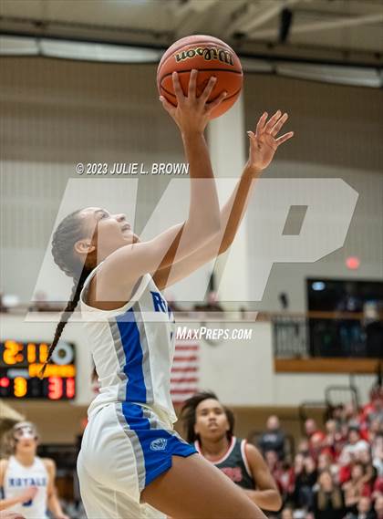 Thumbnail 3 in Fishers vs. Hamilton Southeastern (IHSAA 4A Sectional 6 Championship) photogallery.