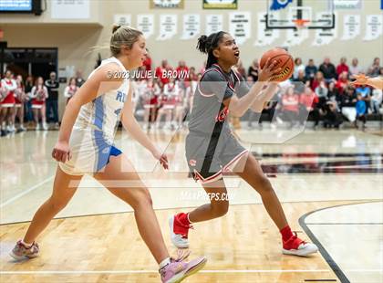 Thumbnail 1 in Fishers vs. Hamilton Southeastern (IHSAA 4A Sectional 6 Championship) photogallery.
