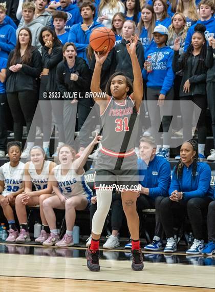 Thumbnail 3 in Fishers vs. Hamilton Southeastern (IHSAA 4A Sectional 6 Championship) photogallery.