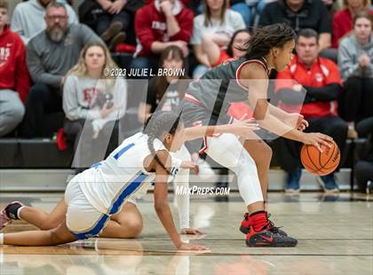 Thumbnail 3 in Fishers vs. Hamilton Southeastern (IHSAA 4A Sectional 6 Championship) photogallery.