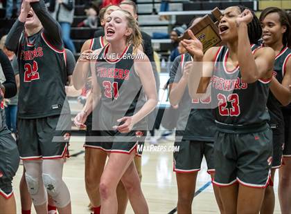 Thumbnail 1 in Fishers vs. Hamilton Southeastern (IHSAA 4A Sectional 6 Championship) photogallery.