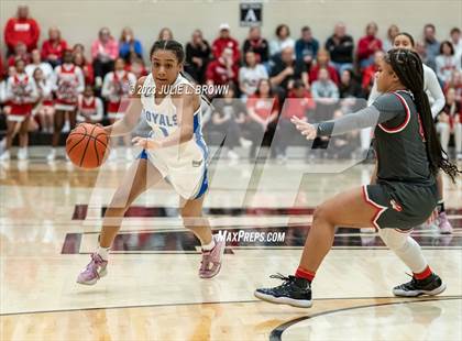 Thumbnail 2 in Fishers vs. Hamilton Southeastern (IHSAA 4A Sectional 6 Championship) photogallery.