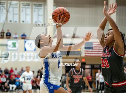 Thumbnail 2 in Fishers vs. Hamilton Southeastern (IHSAA 4A Sectional 6 Championship) photogallery.