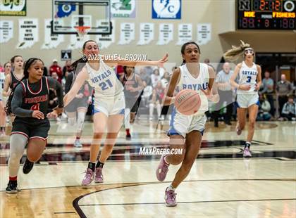 Thumbnail 3 in Fishers vs. Hamilton Southeastern (IHSAA 4A Sectional 6 Championship) photogallery.
