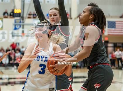 Thumbnail 2 in Fishers vs. Hamilton Southeastern (IHSAA 4A Sectional 6 Championship) photogallery.