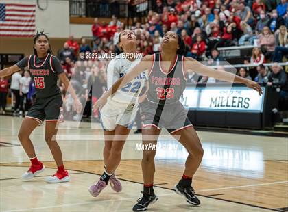 Thumbnail 3 in Fishers vs. Hamilton Southeastern (IHSAA 4A Sectional 6 Championship) photogallery.