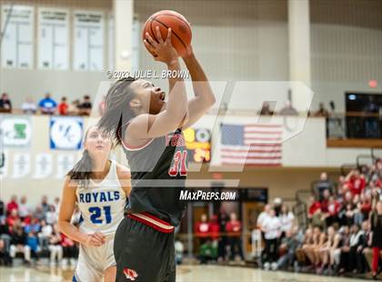 Thumbnail 1 in Fishers vs. Hamilton Southeastern (IHSAA 4A Sectional 6 Championship) photogallery.
