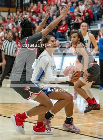 Thumbnail 2 in Fishers vs. Hamilton Southeastern (IHSAA 4A Sectional 6 Championship) photogallery.