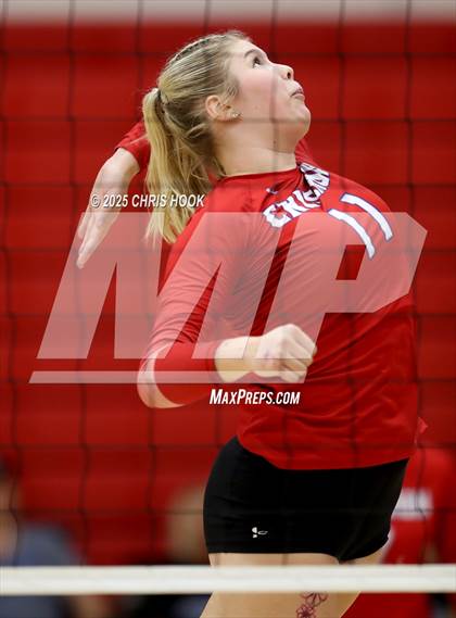 Thumbnail 1 in Crismon vs Benson (Florence Invitational) photogallery.