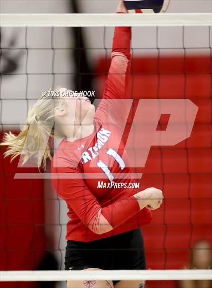 Thumbnail 1 in Crismon vs Benson (Florence Invitational) photogallery.