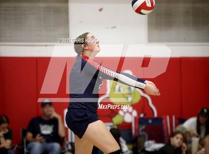 Thumbnail 1 in Crismon vs Benson (Florence Invitational) photogallery.