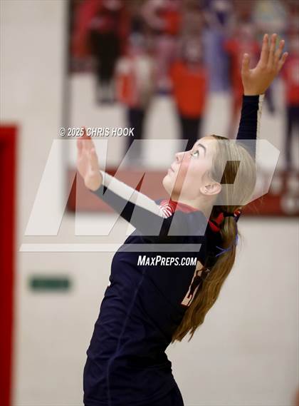 Thumbnail 2 in Crismon vs Benson (Florence Invitational) photogallery.