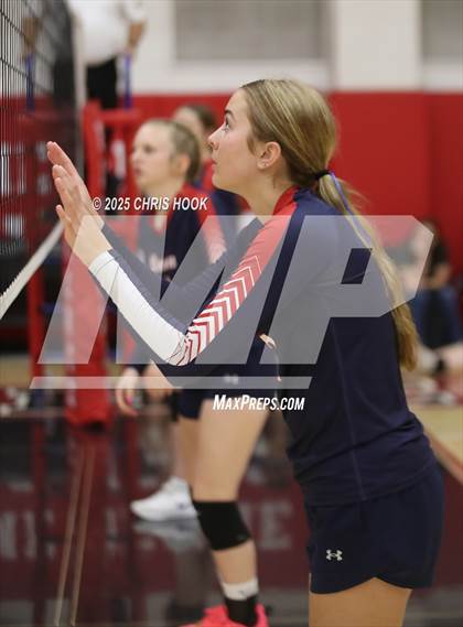 Thumbnail 3 in Crismon vs Benson (Florence Invitational) photogallery.