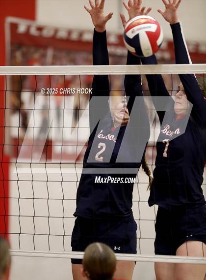 Thumbnail 3 in Crismon vs Benson (Florence Invitational) photogallery.