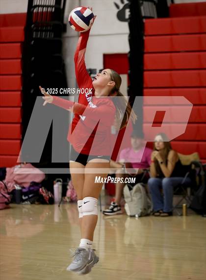 Thumbnail 1 in Crismon vs Benson (Florence Invitational) photogallery.