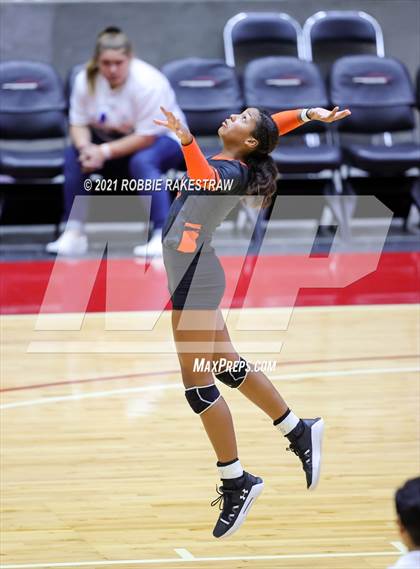 Thumbnail 3 in Wink vs. Thrall (UIL Volleyball 2A Semifinals) photogallery.