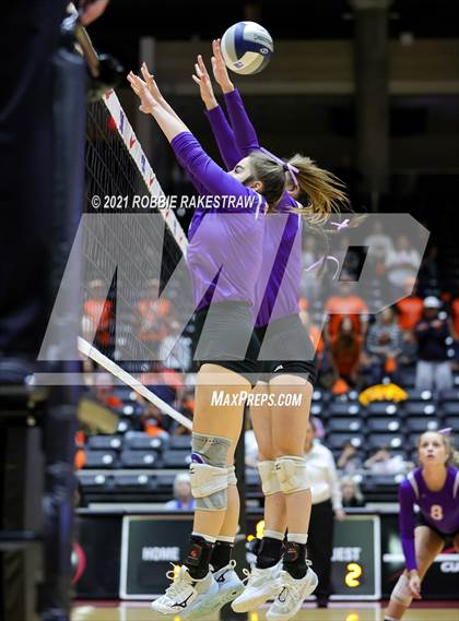 Thumbnail 1 in Wink vs. Thrall (UIL Volleyball 2A Semifinals) photogallery.