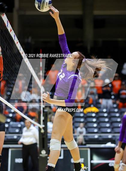 Thumbnail 2 in Wink vs. Thrall (UIL Volleyball 2A Semifinals) photogallery.