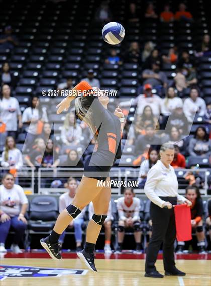 Thumbnail 3 in Wink vs. Thrall (UIL Volleyball 2A Semifinals) photogallery.