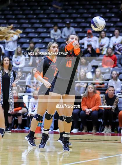 Thumbnail 2 in Wink vs. Thrall (UIL Volleyball 2A Semifinals) photogallery.
