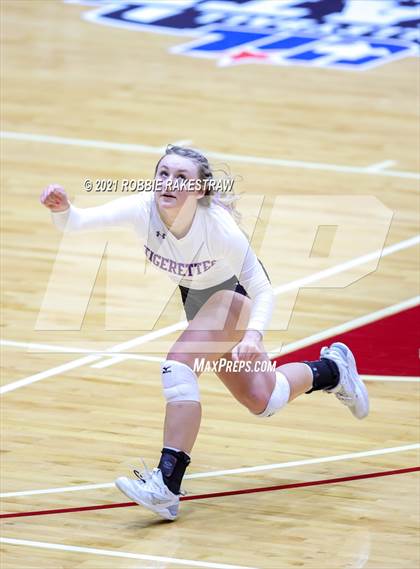 Thumbnail 2 in Wink vs. Thrall (UIL Volleyball 2A Semifinals) photogallery.
