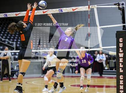 Thumbnail 1 in Wink vs. Thrall (UIL Volleyball 2A Semifinals) photogallery.