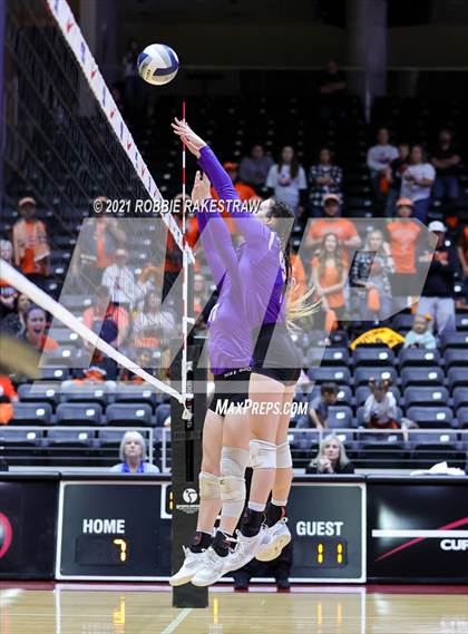 Thumbnail 3 in Wink vs. Thrall (UIL Volleyball 2A Semifinals) photogallery.