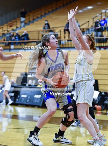 Thumbnail 1 in Mishawaka Marian @ Noblesville photogallery.