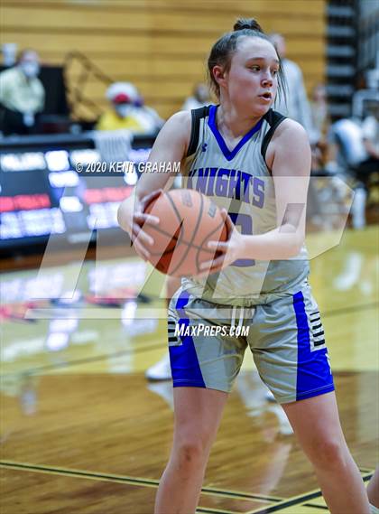 Thumbnail 3 in Mishawaka Marian @ Noblesville photogallery.