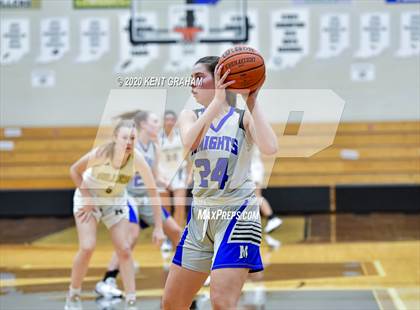 Thumbnail 3 in Mishawaka Marian @ Noblesville photogallery.