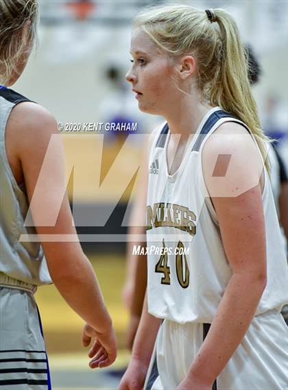 Thumbnail 1 in Mishawaka Marian @ Noblesville photogallery.
