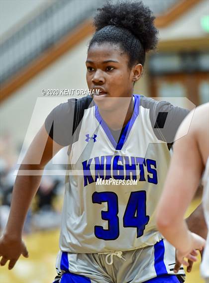 Thumbnail 1 in Mishawaka Marian @ Noblesville photogallery.