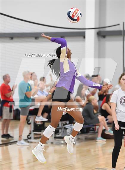 Thumbnail 2 in Notre Dame Prep (AZ) vs. Paul Laurence Dunbar (KY) - (Nike TOC Southwest) photogallery.