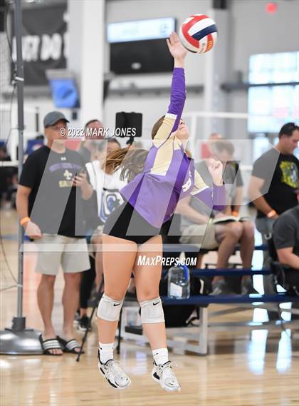 Thumbnail 1 in Notre Dame Prep (AZ) vs. Paul Laurence Dunbar (KY) - (Nike TOC Southwest) photogallery.