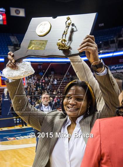 Thumbnail 1 in Northwest Catholic vs. Capital Prep (CIAC Class L Final) photogallery.