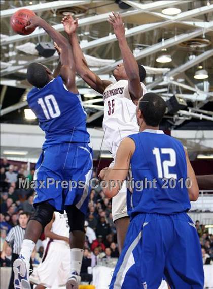 Thumbnail 2 in St. Benedict's Prep vs Bishop O'Connell (Hoophall Classic) photogallery.