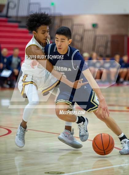 Thumbnail 3 in Francis Parker vs. Sonora (Torrey Pines Holiday Classic) photogallery.