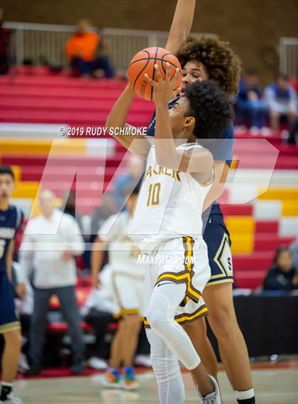 Thumbnail 1 in Francis Parker vs. Sonora (Torrey Pines Holiday Classic) photogallery.