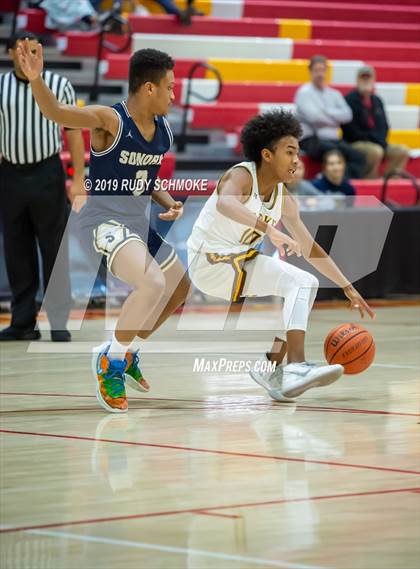Thumbnail 3 in Francis Parker vs. Sonora (Torrey Pines Holiday Classic) photogallery.