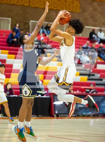 Thumbnail 3 in Francis Parker vs. Sonora (Torrey Pines Holiday Classic) photogallery.