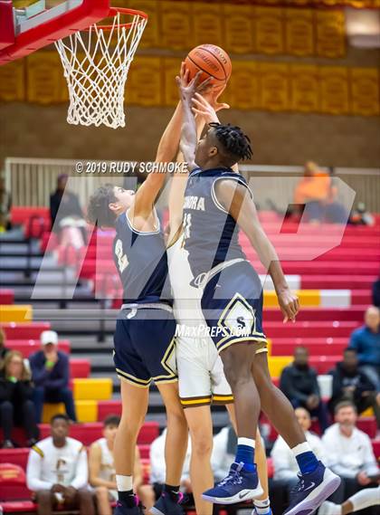 Thumbnail 3 in Francis Parker vs. Sonora (Torrey Pines Holiday Classic) photogallery.