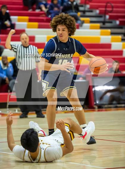 Thumbnail 3 in Francis Parker vs. Sonora (Torrey Pines Holiday Classic) photogallery.