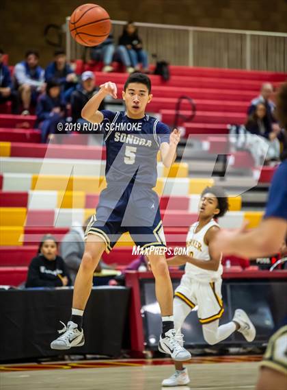 Thumbnail 2 in Francis Parker vs. Sonora (Torrey Pines Holiday Classic) photogallery.