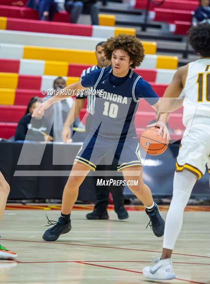 Thumbnail 2 in Francis Parker vs. Sonora (Torrey Pines Holiday Classic) photogallery.