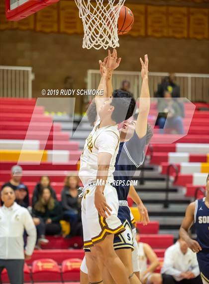 Thumbnail 1 in Francis Parker vs. Sonora (Torrey Pines Holiday Classic) photogallery.