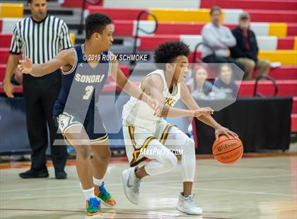 Thumbnail 2 in Francis Parker vs. Sonora (Torrey Pines Holiday Classic) photogallery.