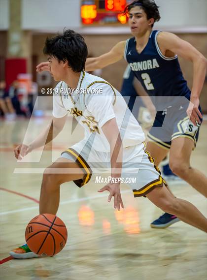 Thumbnail 3 in Francis Parker vs. Sonora (Torrey Pines Holiday Classic) photogallery.